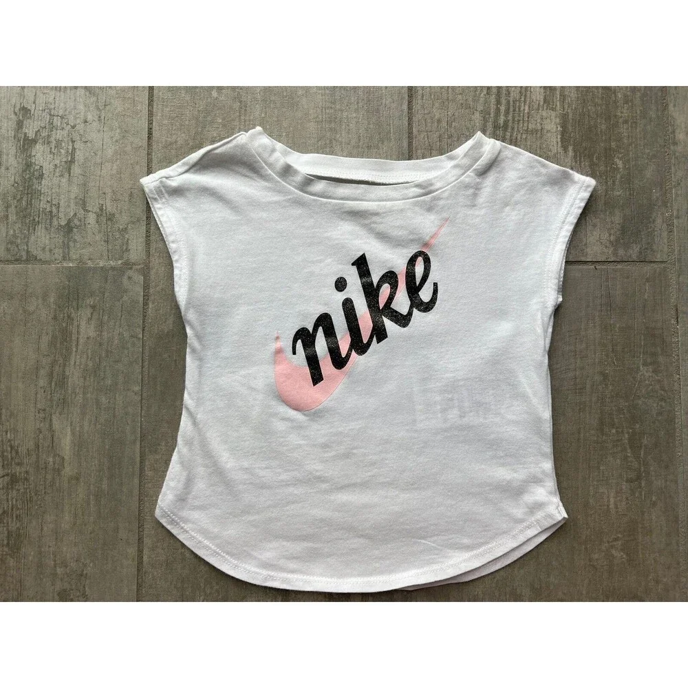 NIKE Baby Toddler Girl 2 Piece Outfit Set Pink Athletic T-Shirt & Shorts 24m - Picture 4 of 9